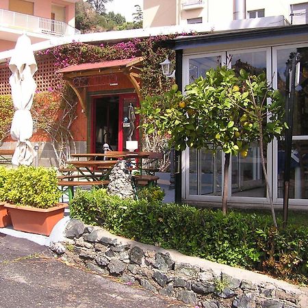 Hotel Puntabella Varazze Esterno foto