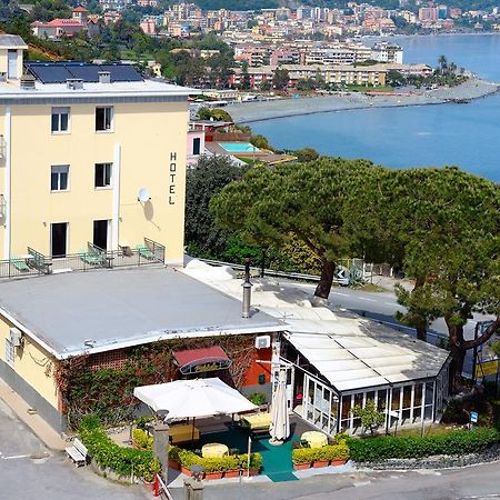 Hotel Puntabella Varazze Esterno foto