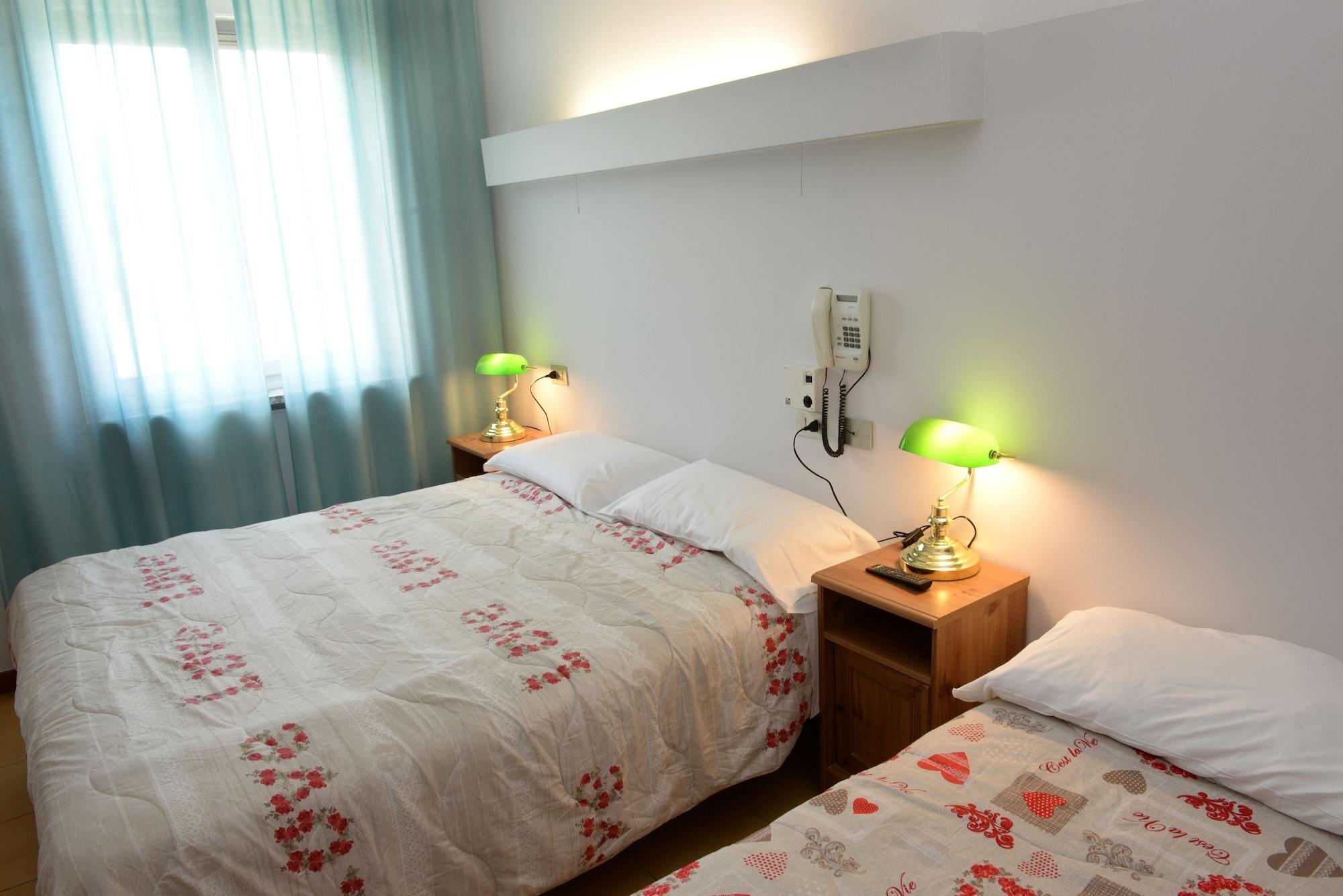 Hotel Puntabella Varazze Esterno foto