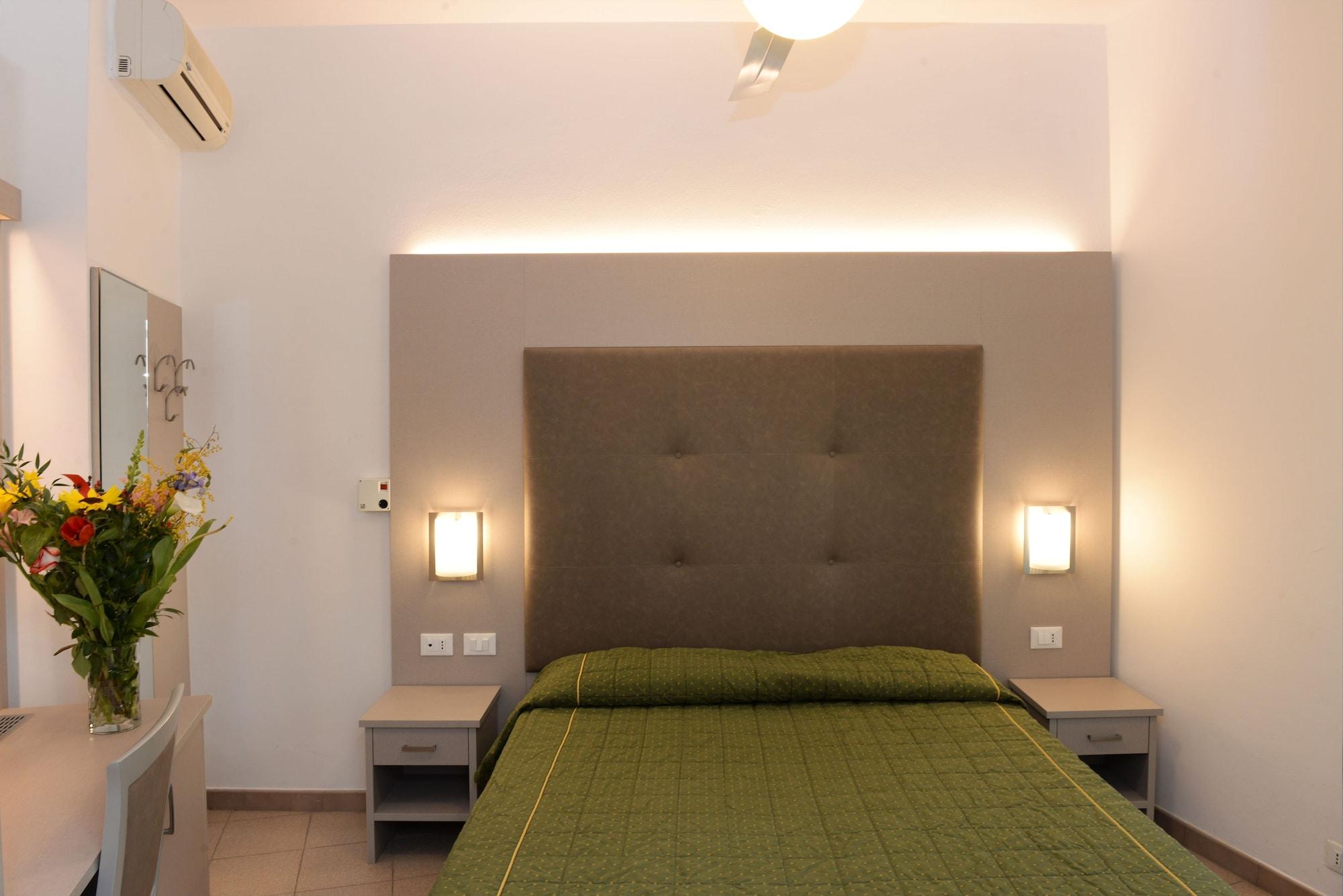 Hotel Puntabella Varazze Esterno foto