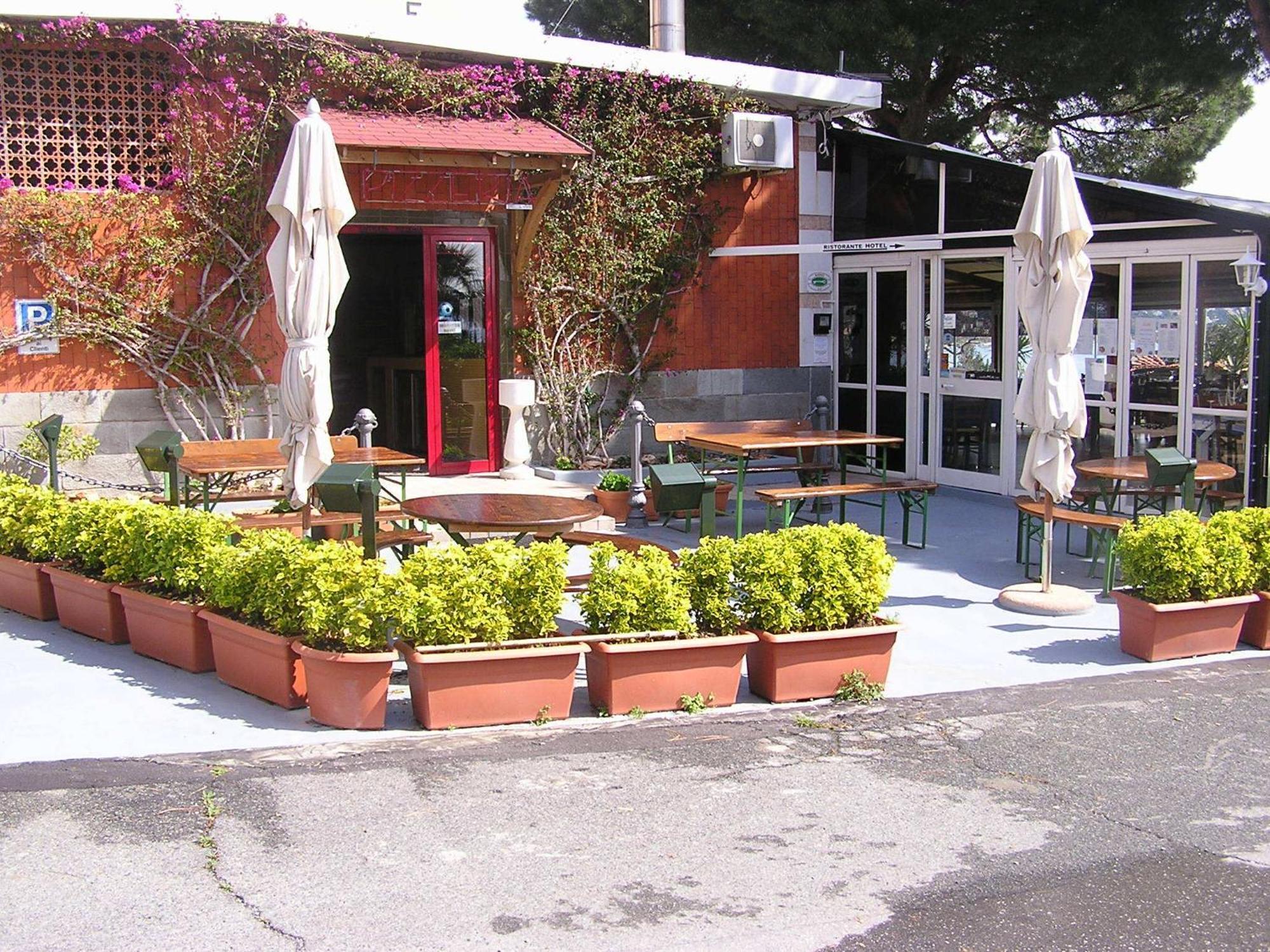 Hotel Puntabella Varazze Esterno foto