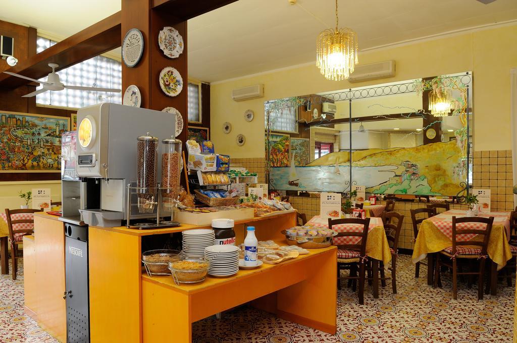 Hotel Puntabella Varazze Esterno foto