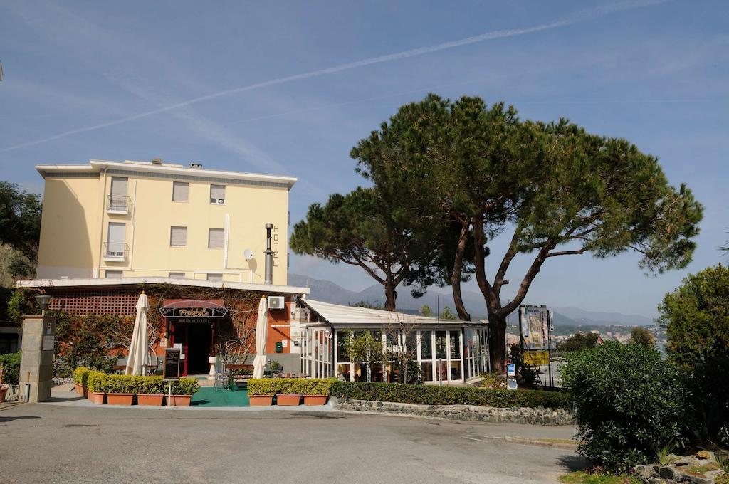 Hotel Puntabella Varazze Esterno foto