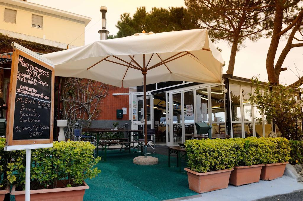 Hotel Puntabella Varazze Esterno foto