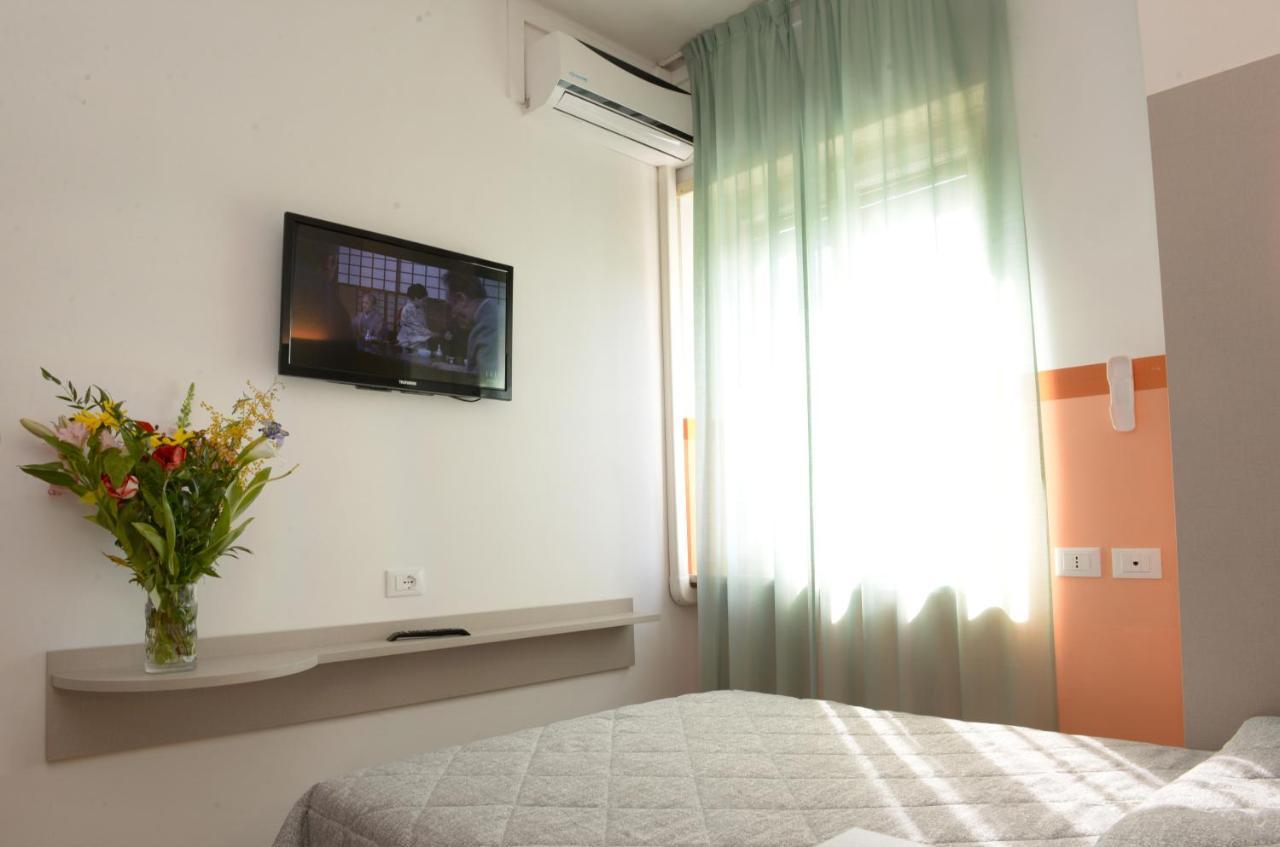 Hotel Puntabella Varazze Esterno foto